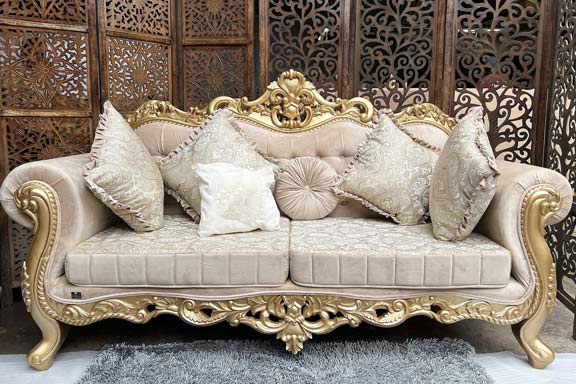 What Makes A Carved Sofa Set Special